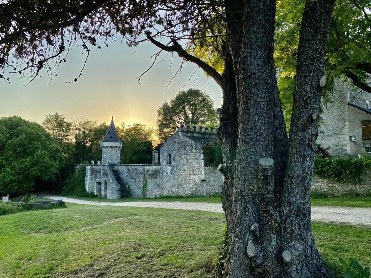 Вилла Domaine De Migny Saint-Cyran-du-Jambot Экстерьер фото